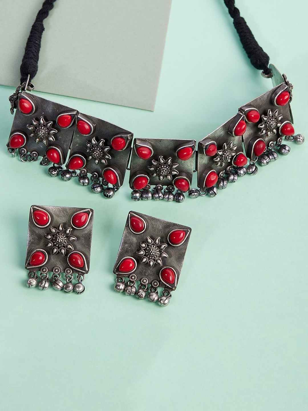 

ZeroKaata Silver-Plated Silver-Toned Stone Studded Jewellery Set
