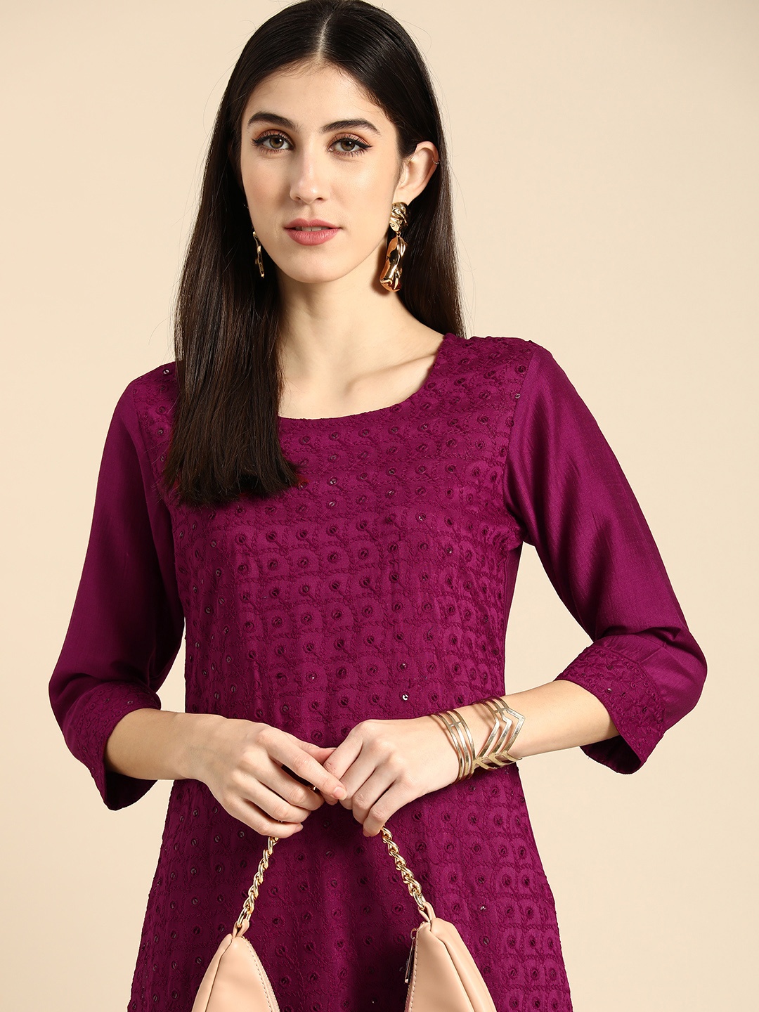 

Anouk Round Neck Regular Kurta, Magenta