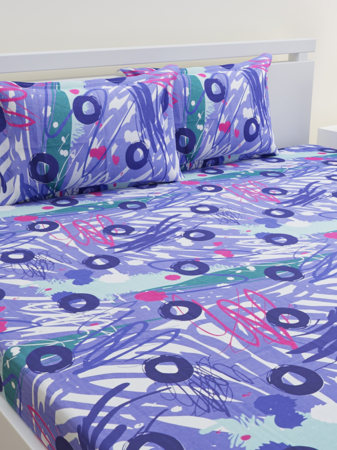 

HOME AFFAIRS Purple & White Graphic 144 TC Pure Cotton Queen Bedsheet with 2 Pillow Covers