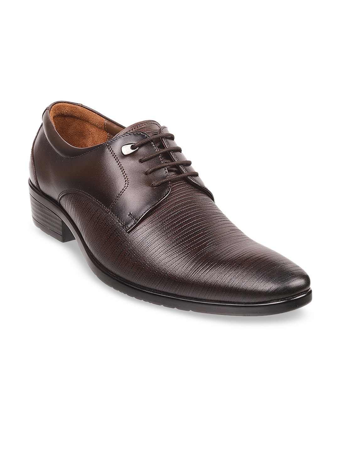

Metro Men Maroon Textured Formal Leather Derbys Shoes