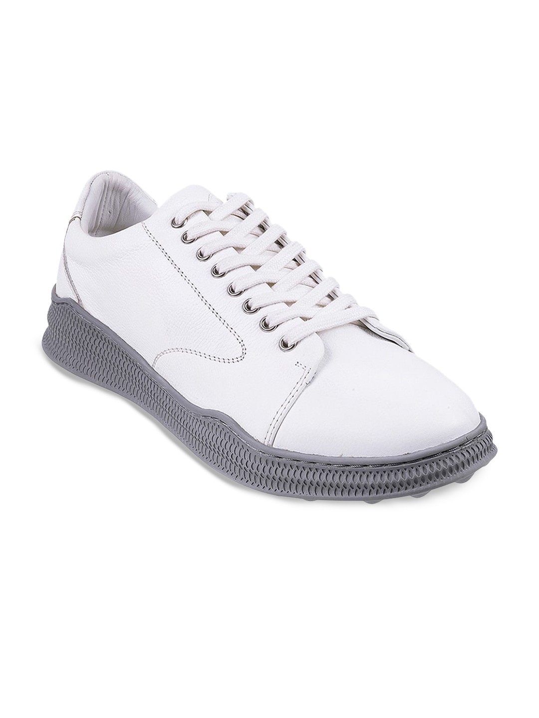 

Metro Men White & Grey Cleated Sole Sneakers