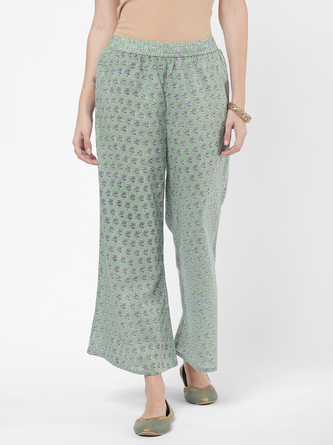 

R&B Women Green & White Floral Printed Cropped Palazzos