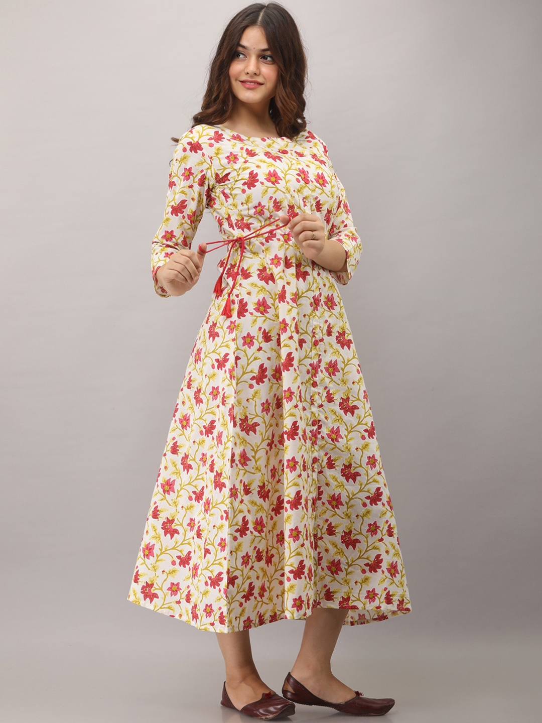 

Women Touch Floral Printed Pure Cotton A-Line Kurta, White