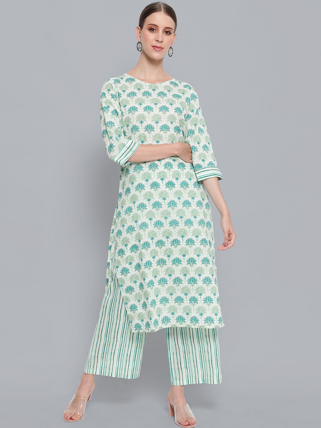 

antaran Women Green Floral Printed Pure Cotton Kurta with Palazzos