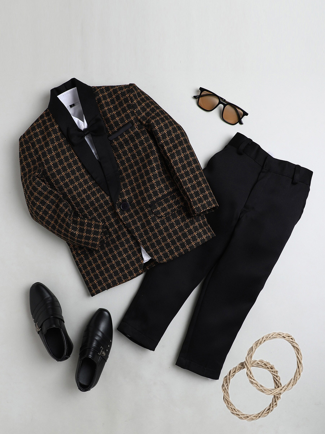 

Jeetethnics Boys Black & Gold Checked 5-Piece Tuxedo Partywear Suit