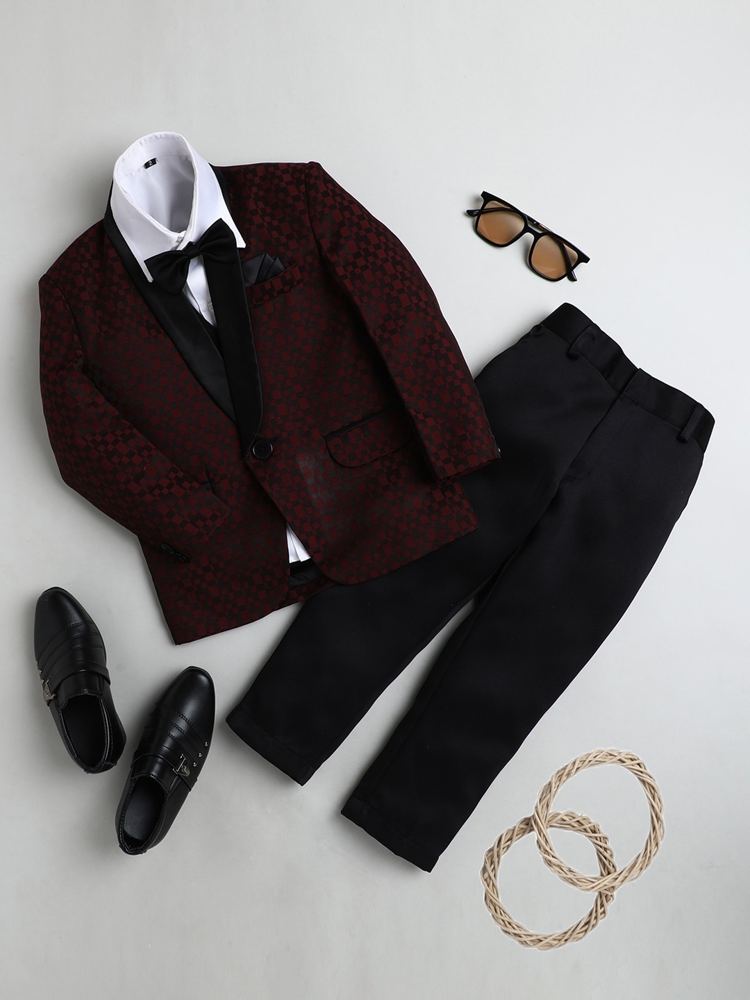 

Jeetethnics Infant Boys Maroon & Black Checked 5-Piece Single-Breasted Partywear Suit