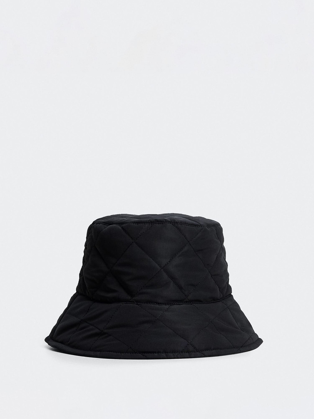 

MANGO Women Quilted Bucket Hat, Black