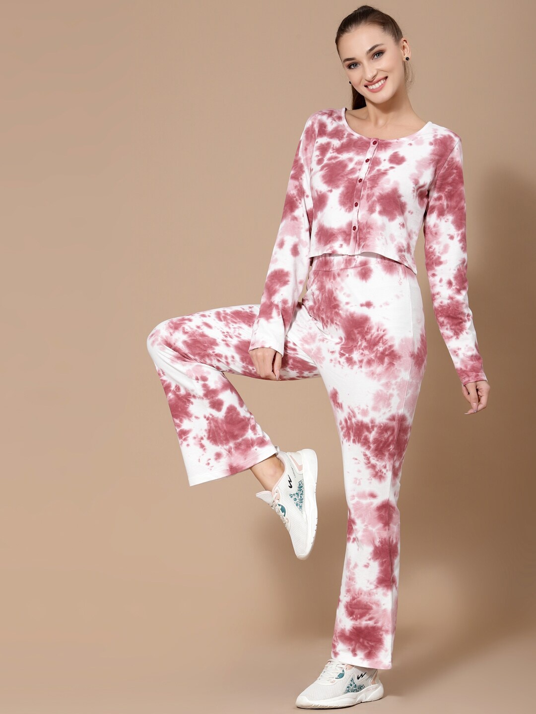 

Strong And Brave Women Tie and Dye Odour Free Co-Ords, Burgundy