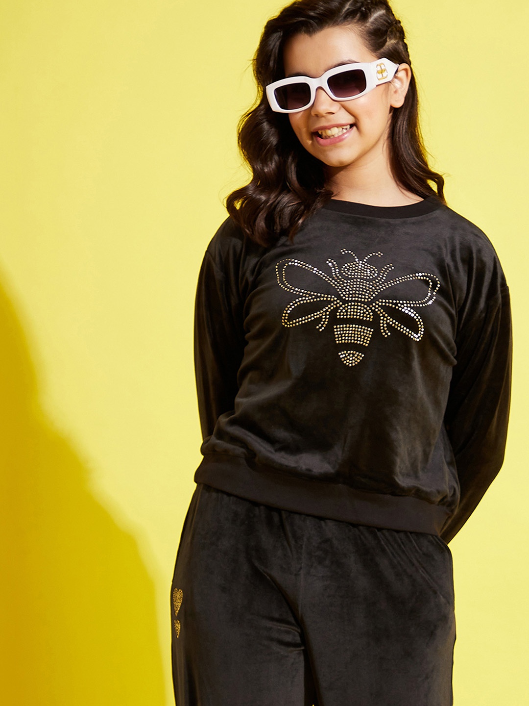 

Noh.Voh - SASSAFRAS Kids Girls Black Embellished Sweatshirt
