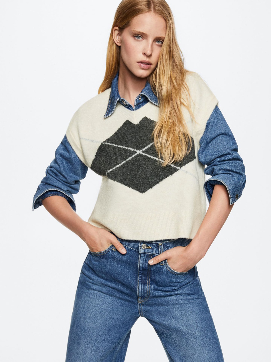 

MANGO Women White & Black Printed Sweater Vest