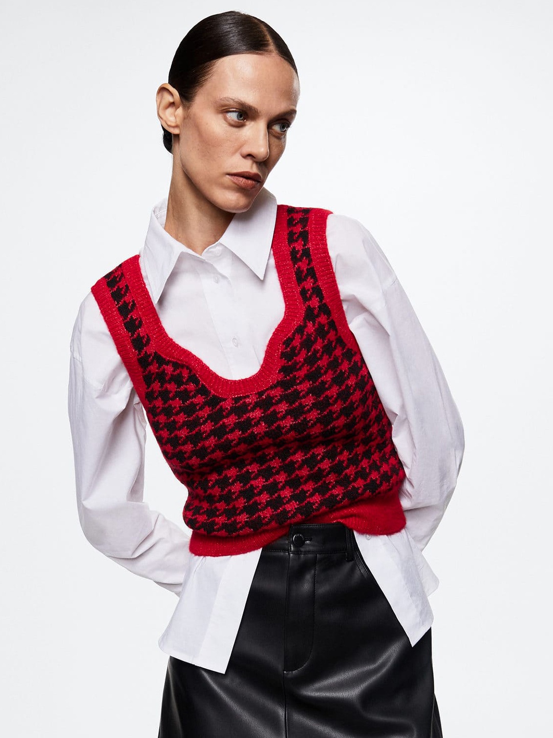 

MANGO Women Red & Black Houndstooth Sustainable Sweater Vest