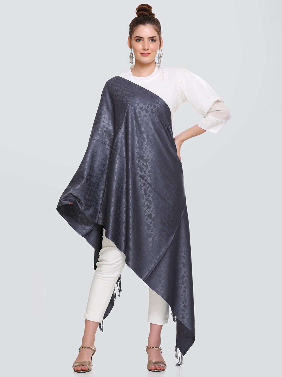 

KANIGARI Women Grey Printed Geometric Stole