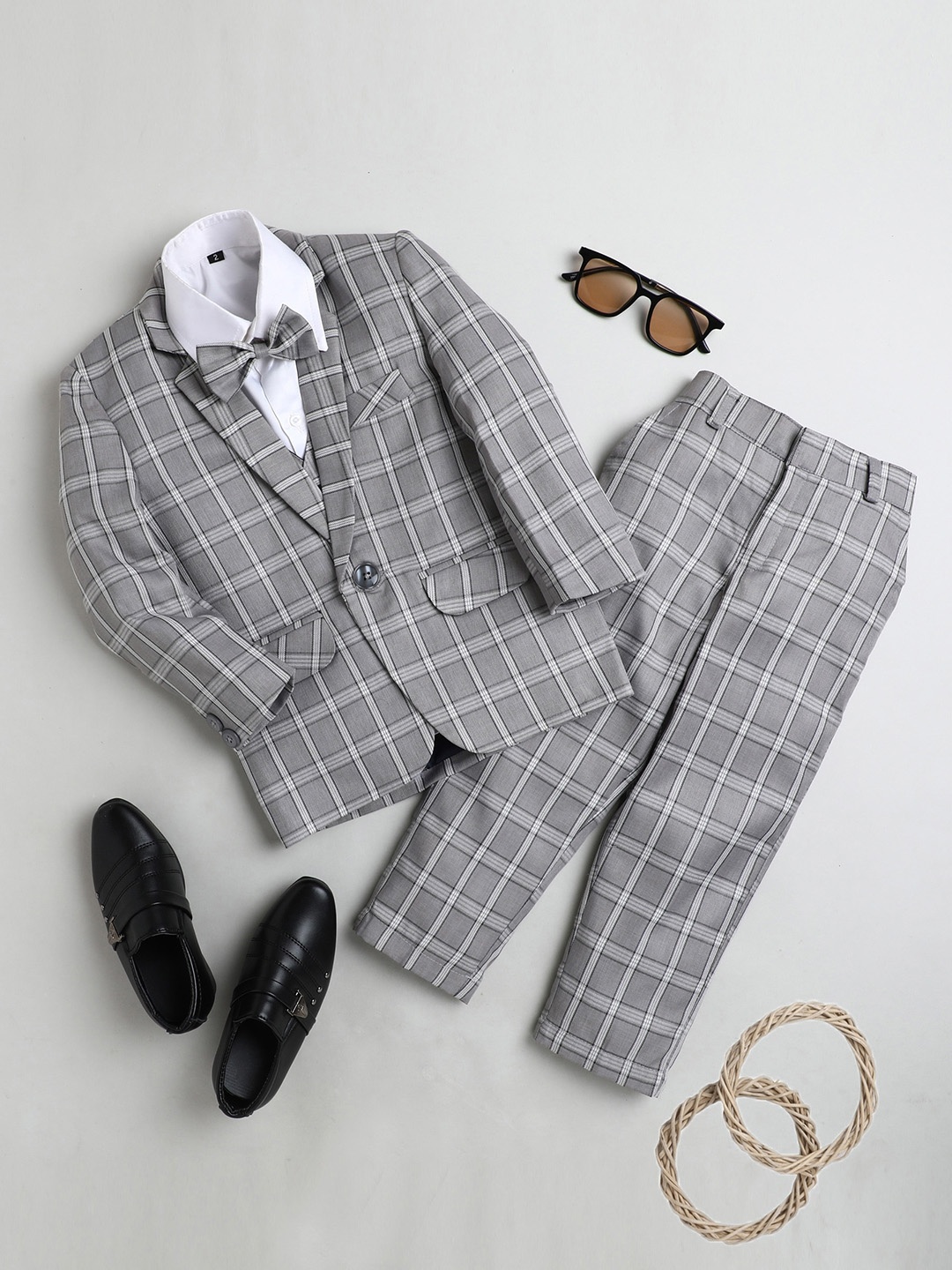 Jeetethnics Boys Grey & White Checked Single-Breasted 4-Piece Suit