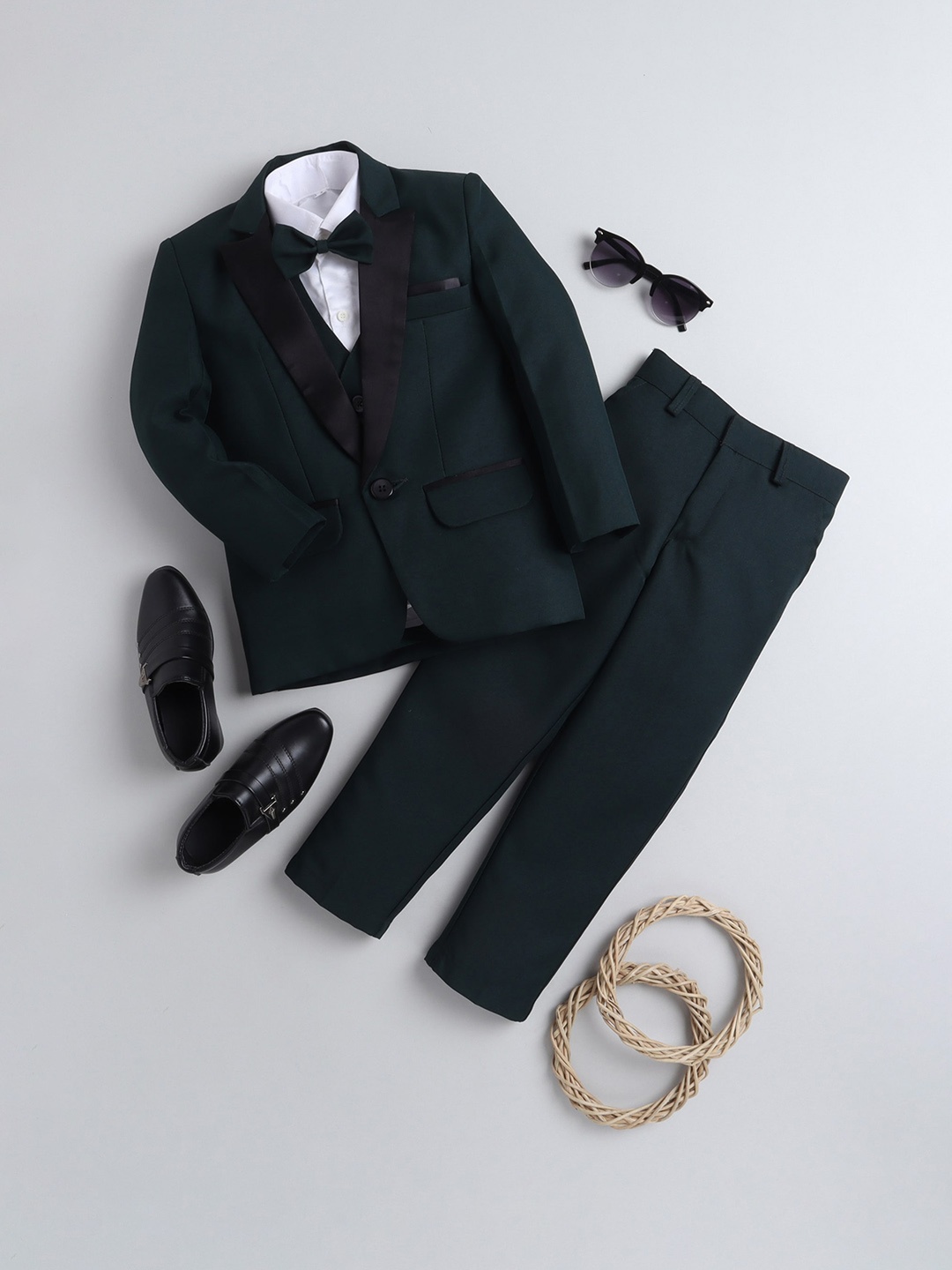 Jeetethnics Infant Boys Green Solid 4-Piece Single-Breasted Suits