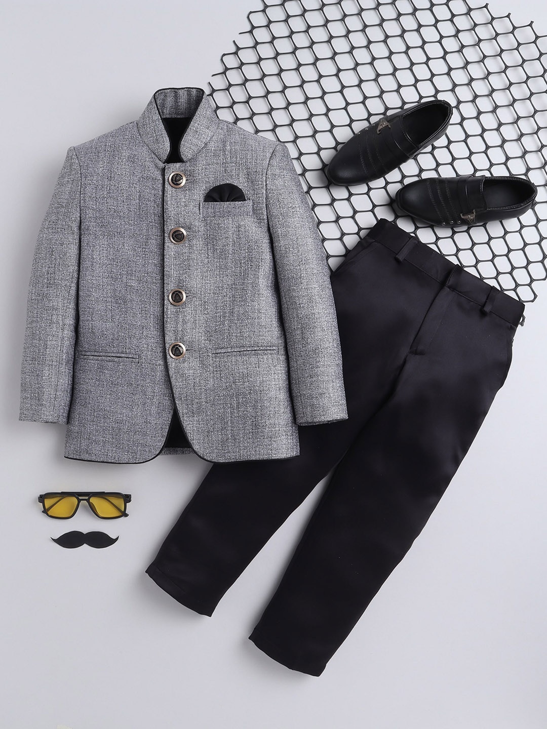 

Jeetethnics Infant Boys Grey Solid Single-Breasted 2-Piece Suits