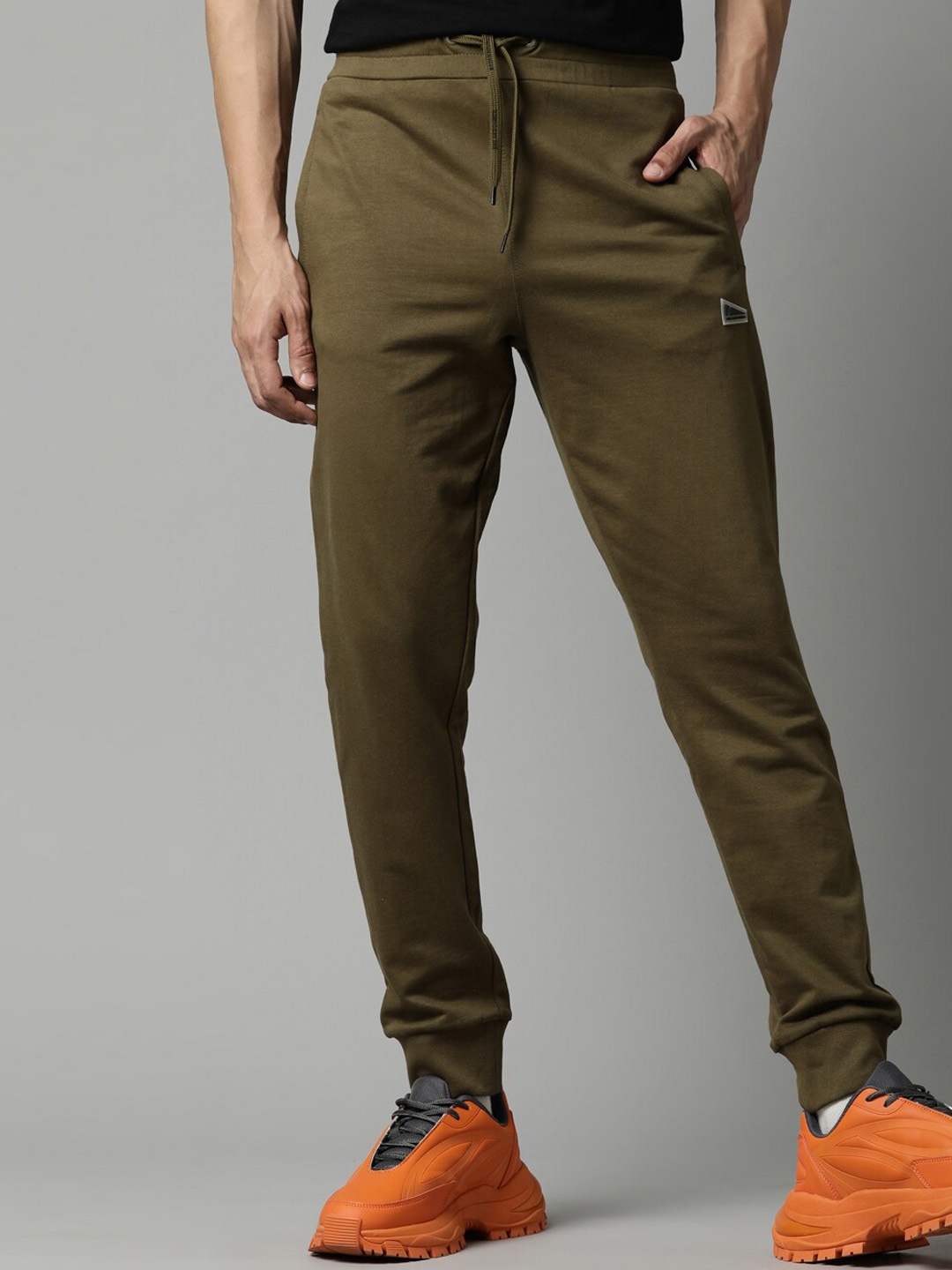 

Breakbounce Men Olive Green Solid Pure Cotton Joggers