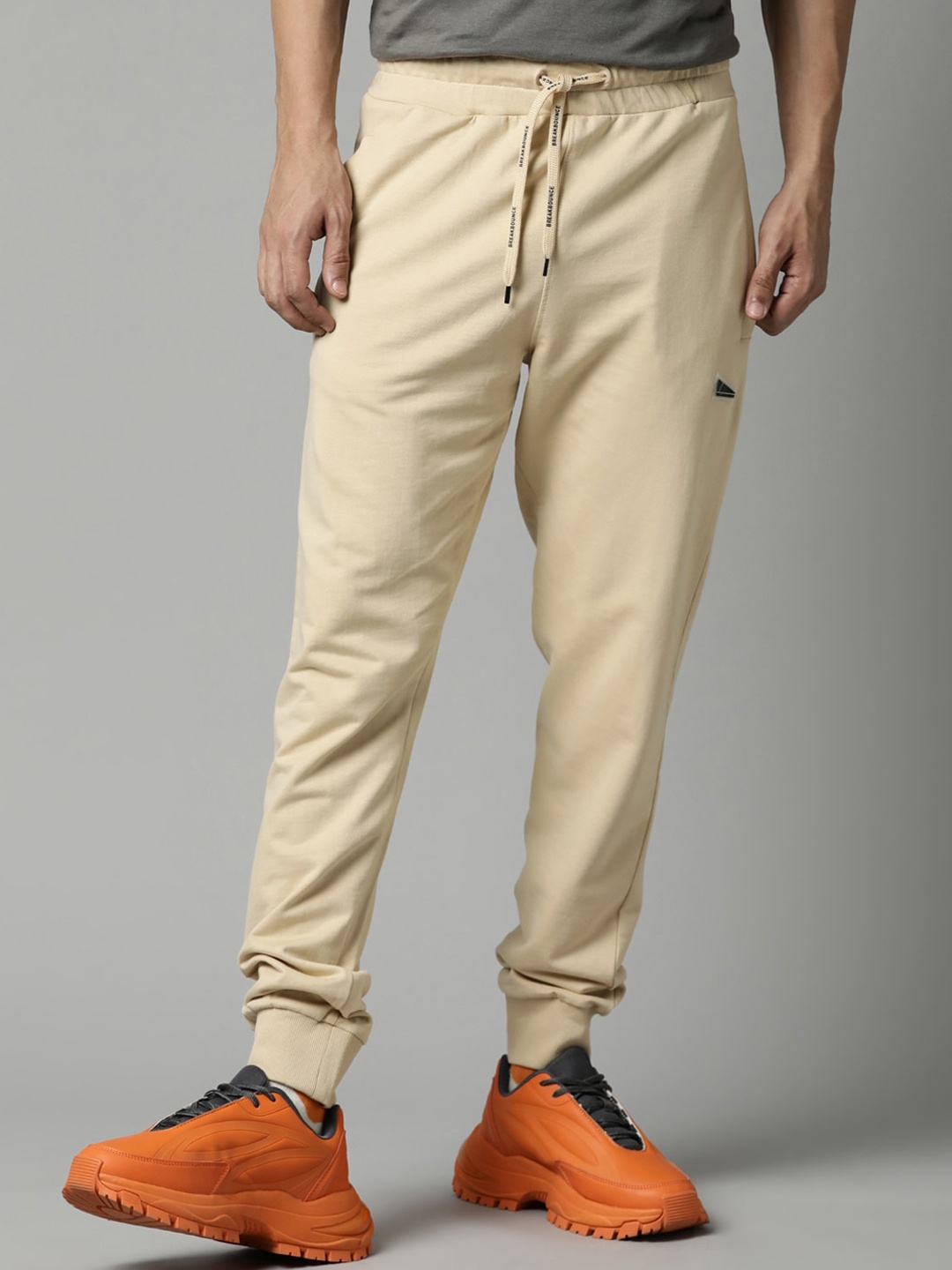 Breakbounce Men Beige Solid Pure Cotton Joggers