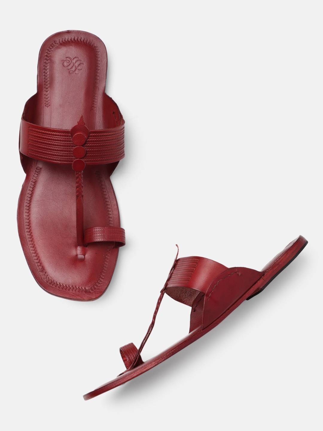 

House of Pataudi Men Textured Ethnic Comfort One Toe Style Sandals, Maroon