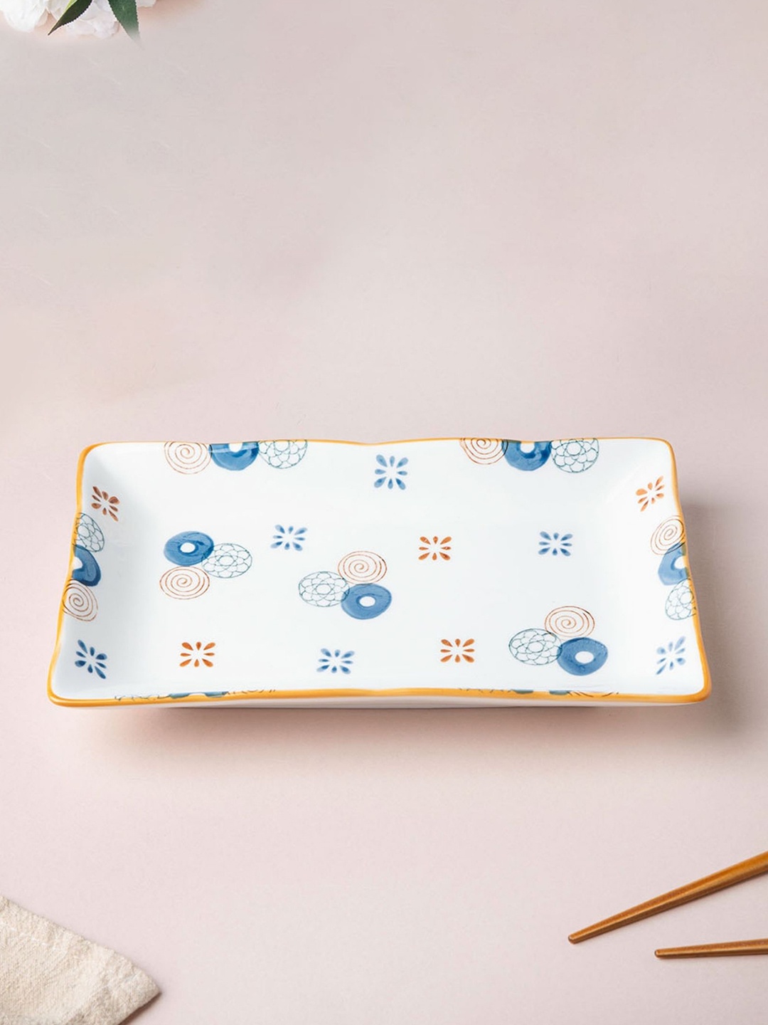 

Nestasia White & Blue Printed Microwave safe Ceramic Glossy Plate