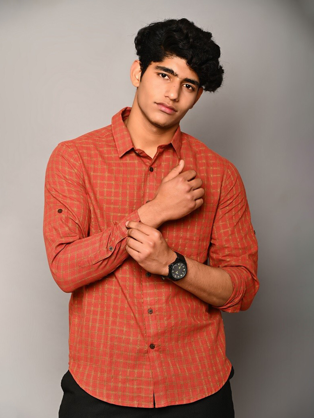 

Sutidora Men Rust Classic Checked Casual Cotton Shirt