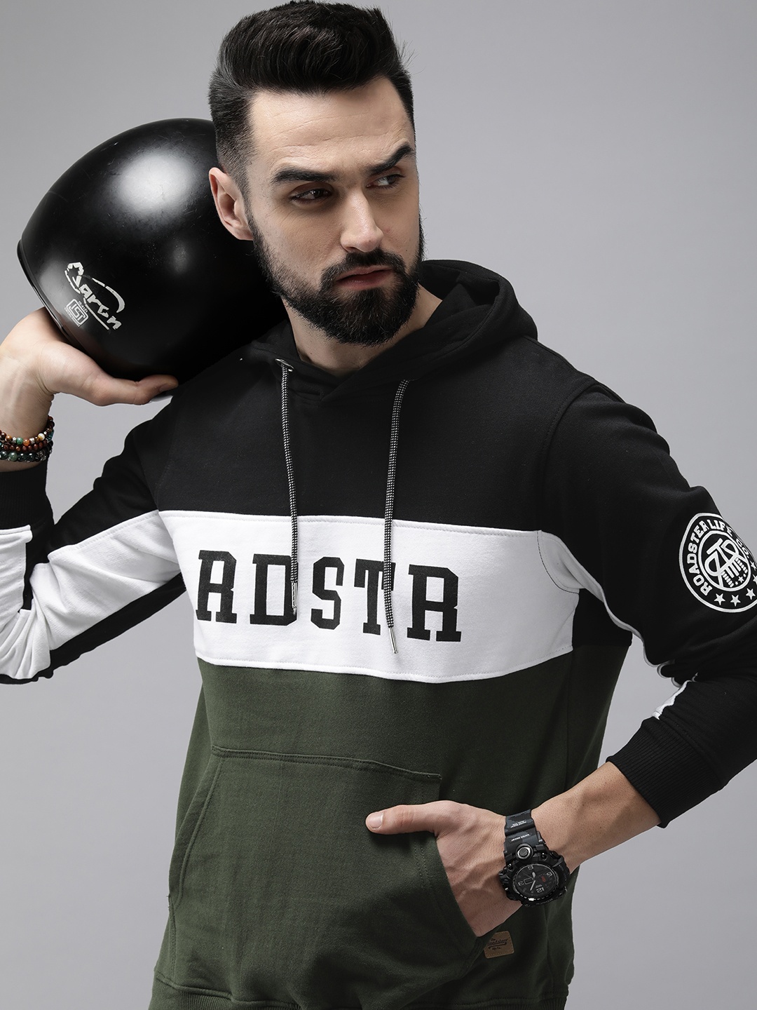 

The Roadster Life Co. Men Brand Logo Colourblocked Hooded Sweatshirt, Olive
