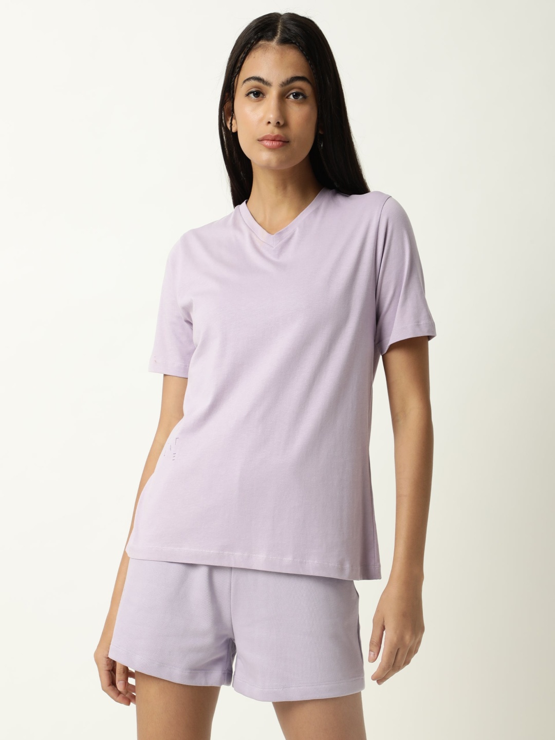 

ARTICALE Women Lavender Solid V-Neck Slim Fit Cotton T-shirt