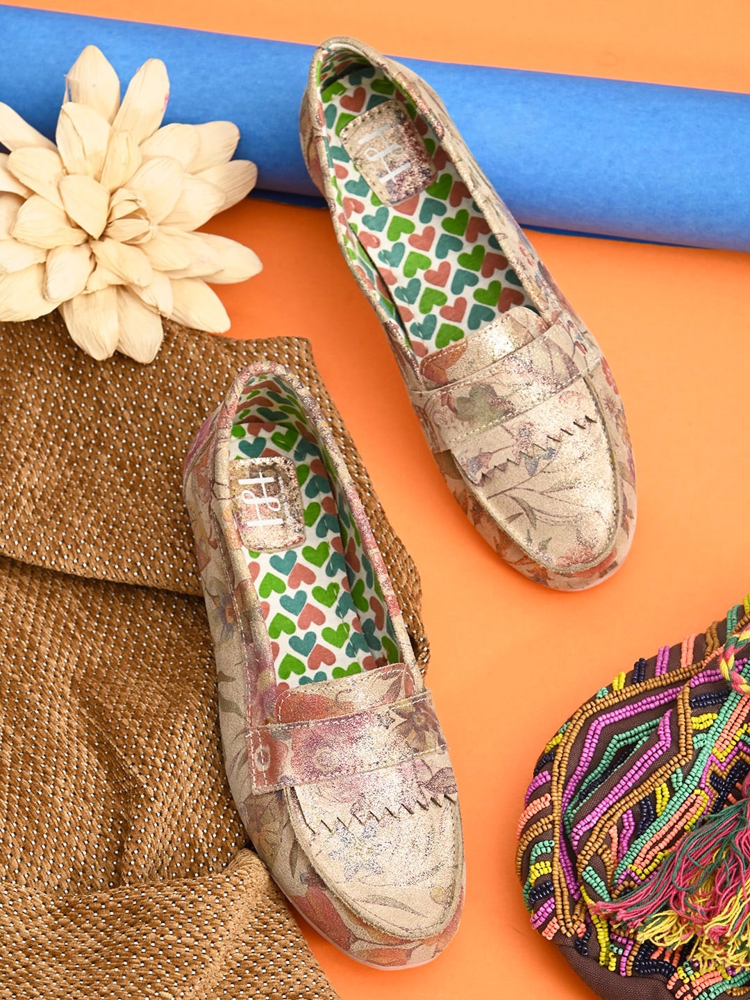 

Hydes N Hues Women Gold-Toned Printed Leather Espadrilles