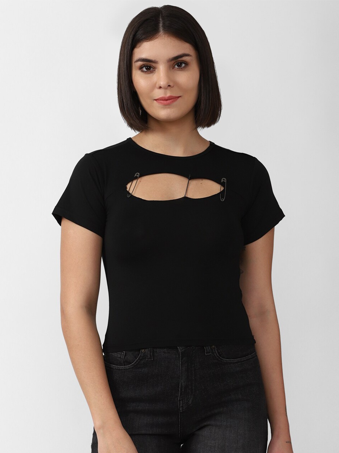 

FOREVER 21 Black Solid Crop Top
