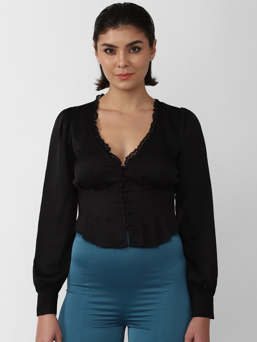 

FOREVER 21 Black Solid Top