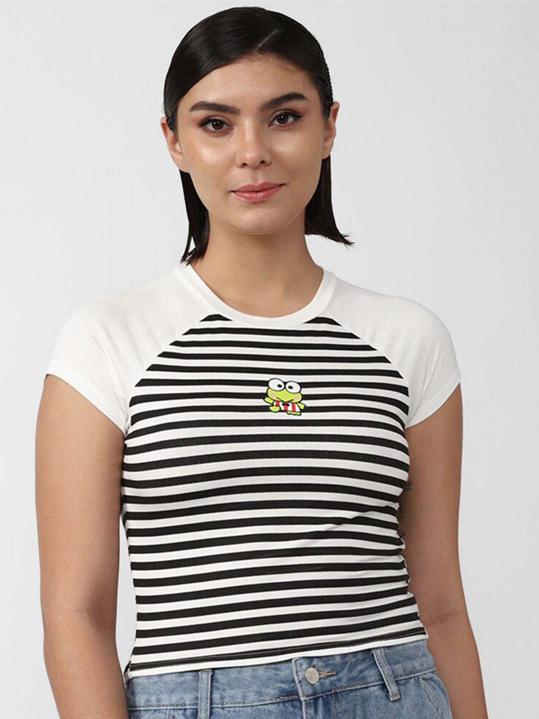 

FOREVER 21 Women White & Black Striped T-shirt