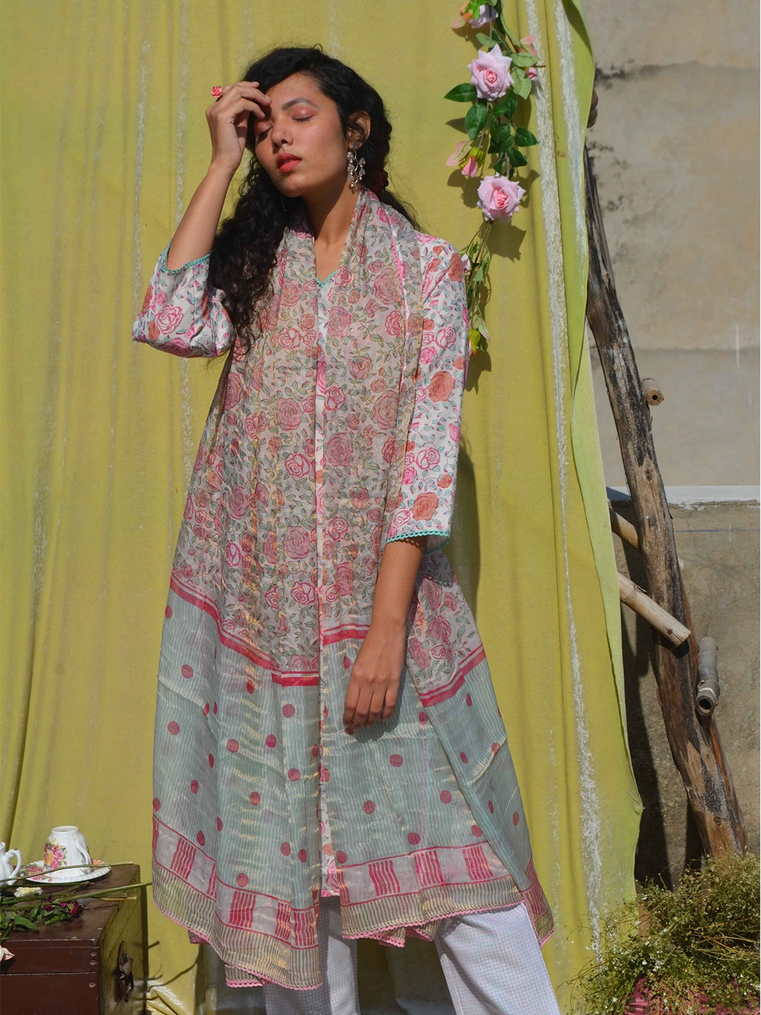 

STUDIO MALANG Pink & Green Printed Block Print Dupatta