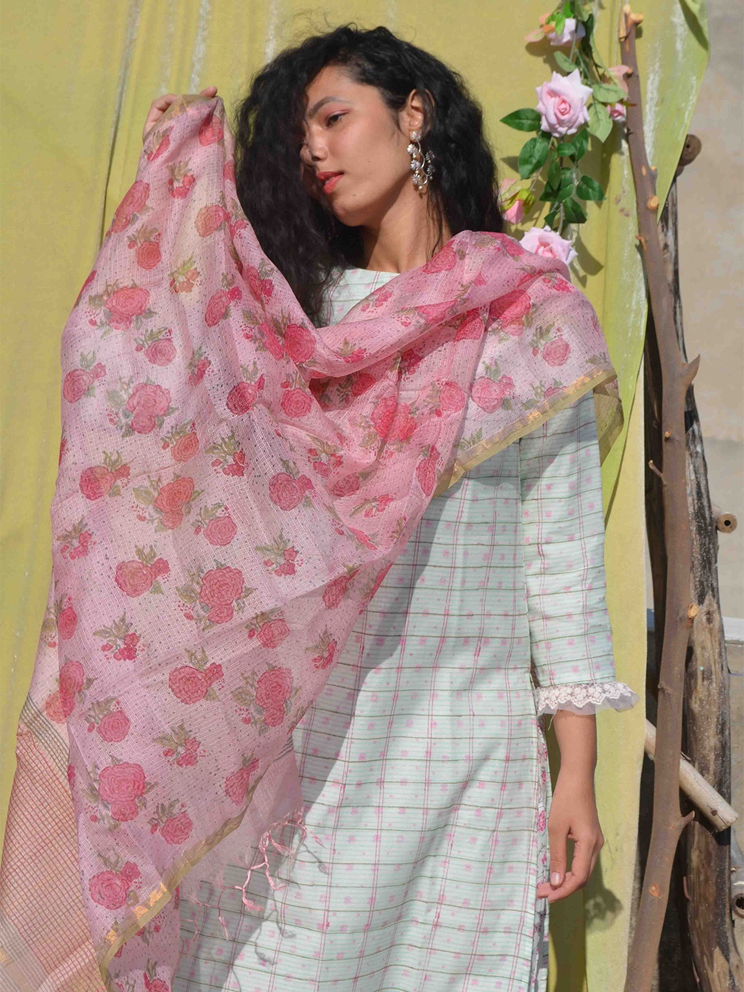 

STUDIO MALANG Pink & Green Printed Block Print Dupatta