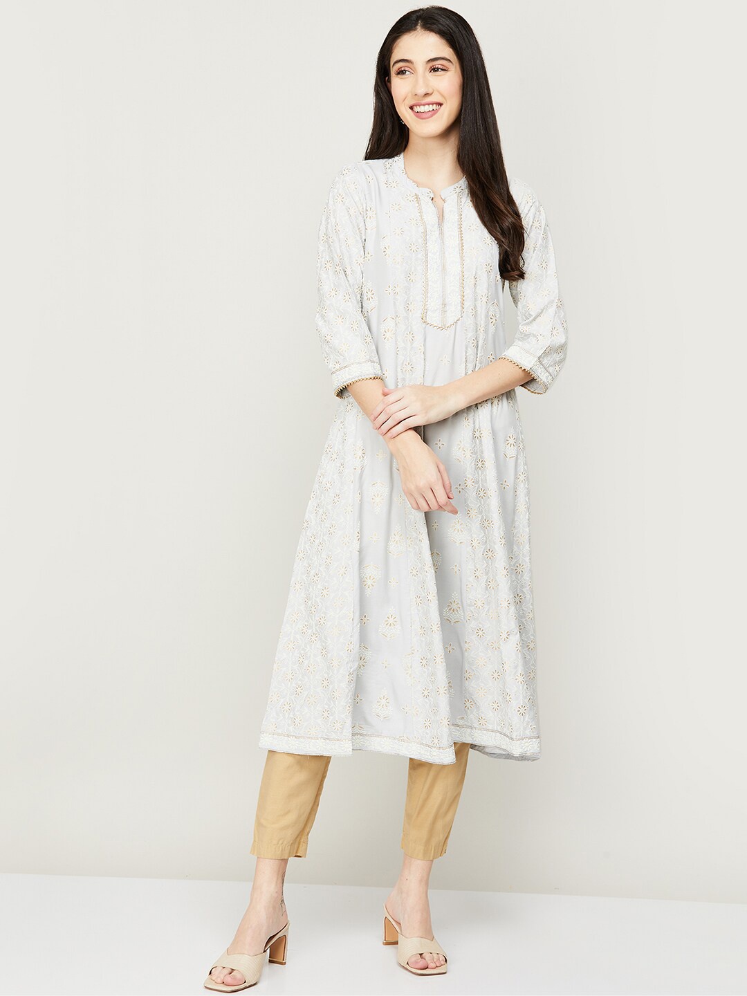 

Melange by Lifestyle Keyhole Neck Ethnic Motifs Embroidered Kantha Work Kurta, Blue