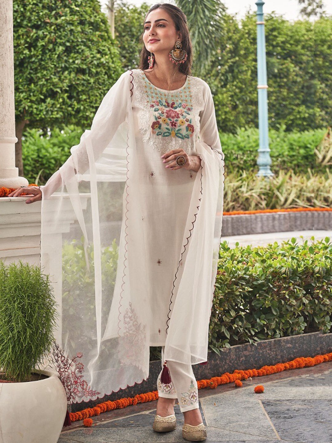 

AUTUMN LANE Women Off White Floral Embroidered Kurta with Trousers & Dupatta