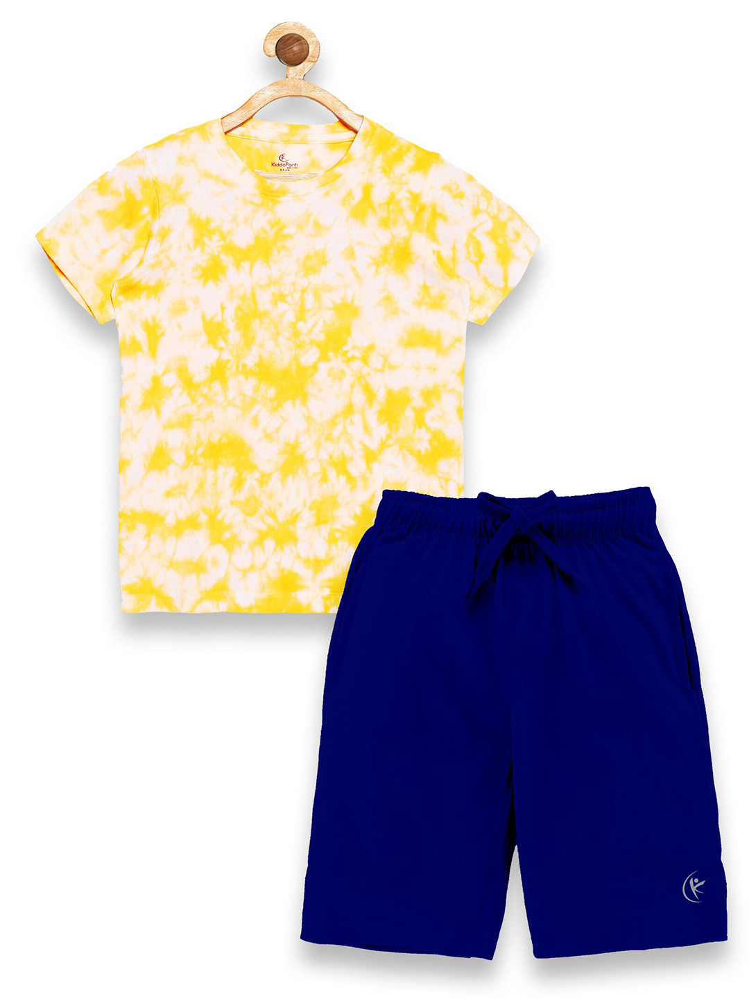 

KiddoPanti Boys Yellow & Blue Printed Pure Cotton T-shirt with Shorts