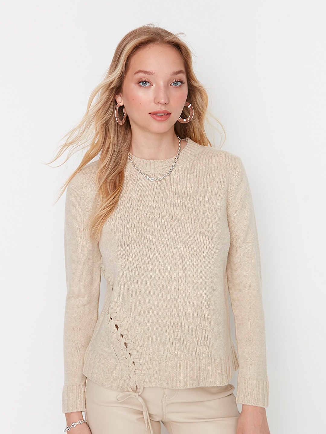 

Trendyol Women Beige Acrylic Pullover