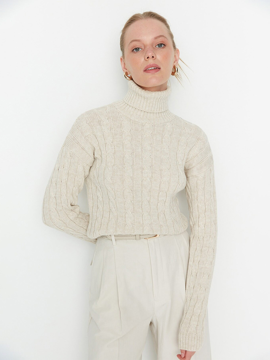 

Trendyol Women Off White Cable Knit Acrylic Pullover Sweater