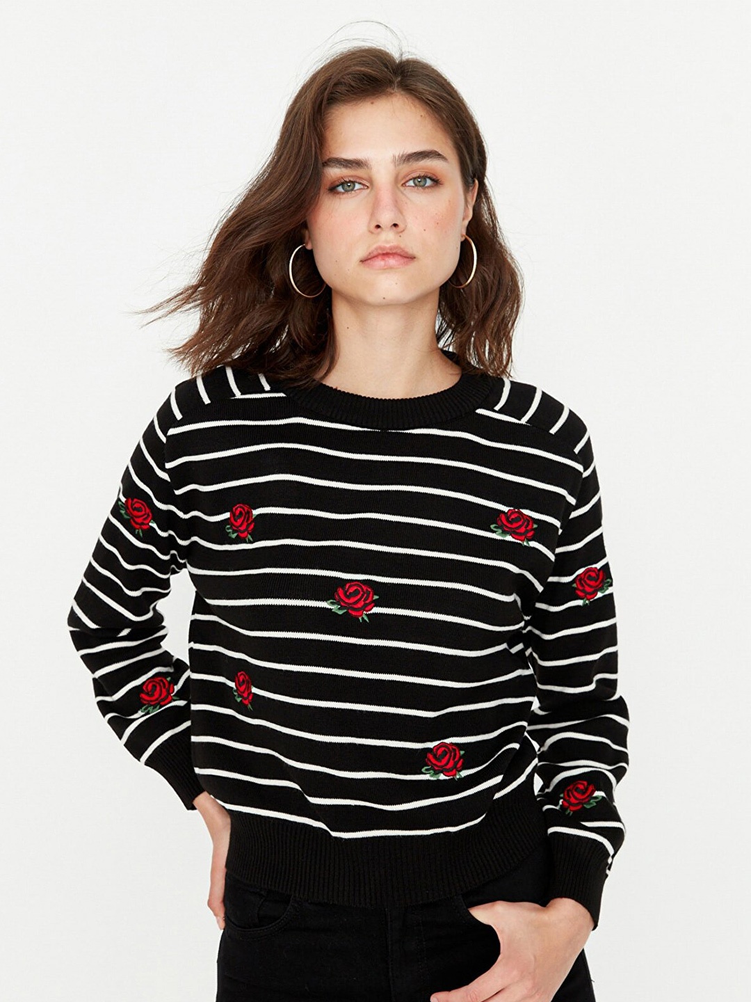 

Trendyol Women Black & White Striped Round Neck Acrylic Pullover