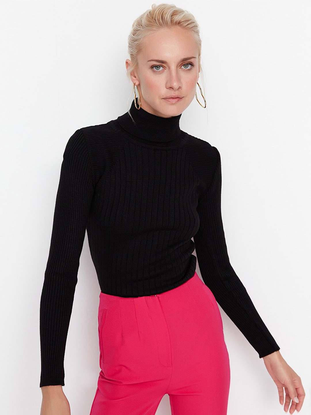 

Trendyol Women Black Ribbed Pullover