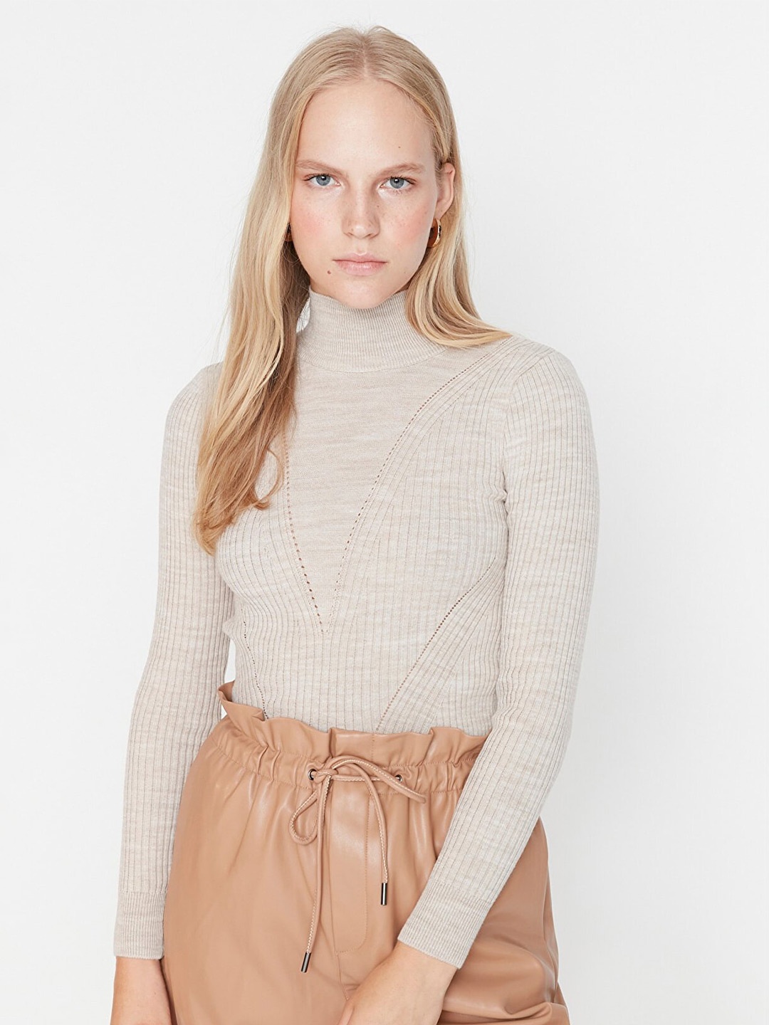 

Trendyol Women Beige Ribbed Pullover