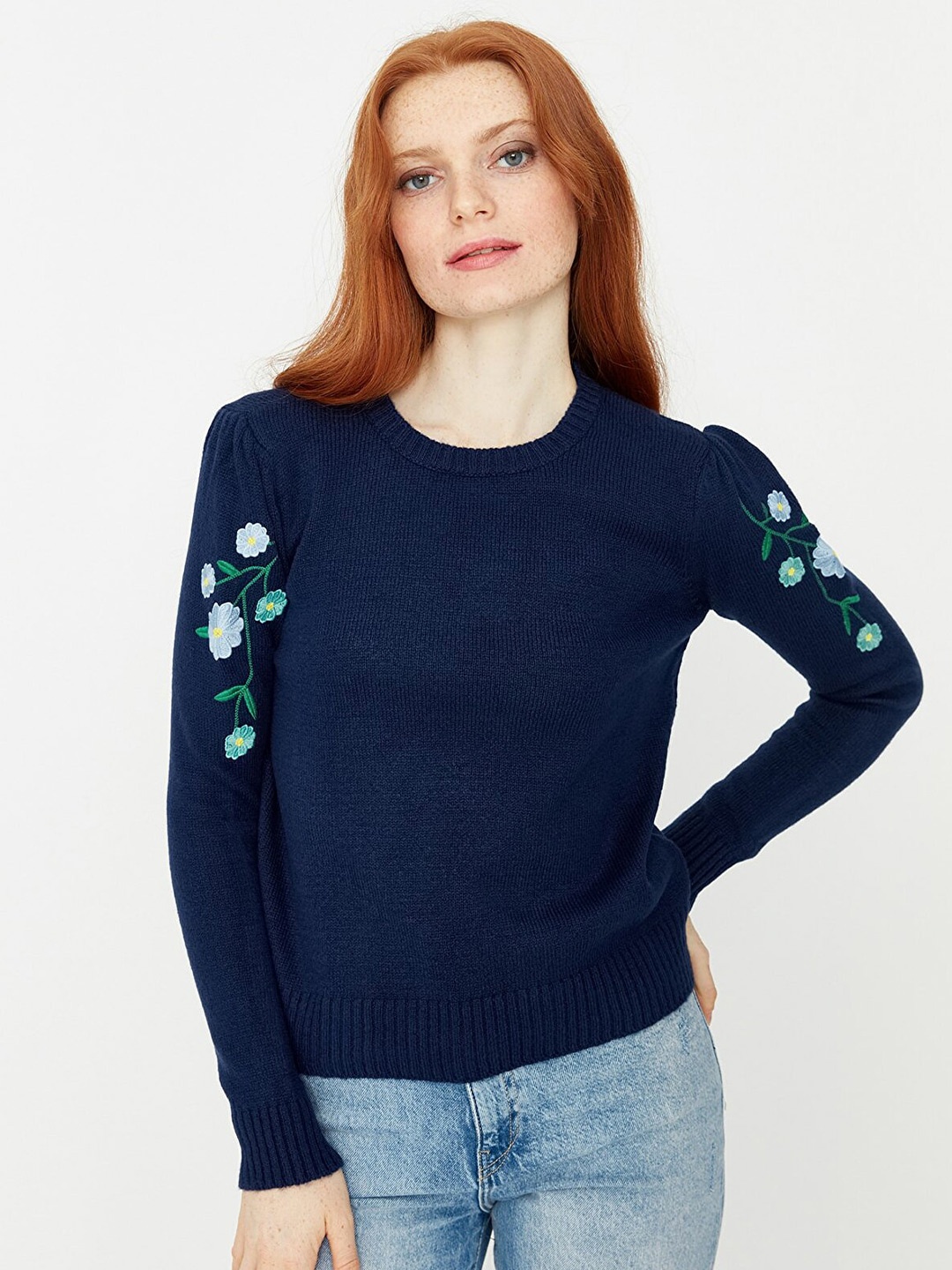 

Trendyol Women Navy Blue Floral Printed Pullover
