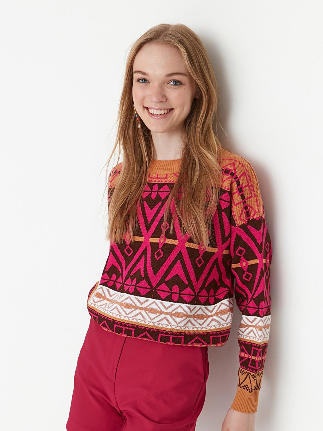 

Trendyol Women Brown Acrylic Pullover Sweater