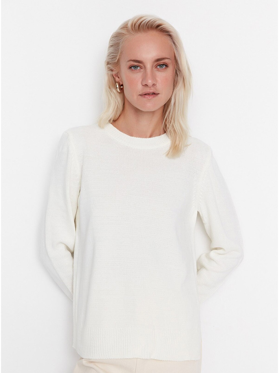 

Trendyol Women Off White Acrylic Pullover Sweater