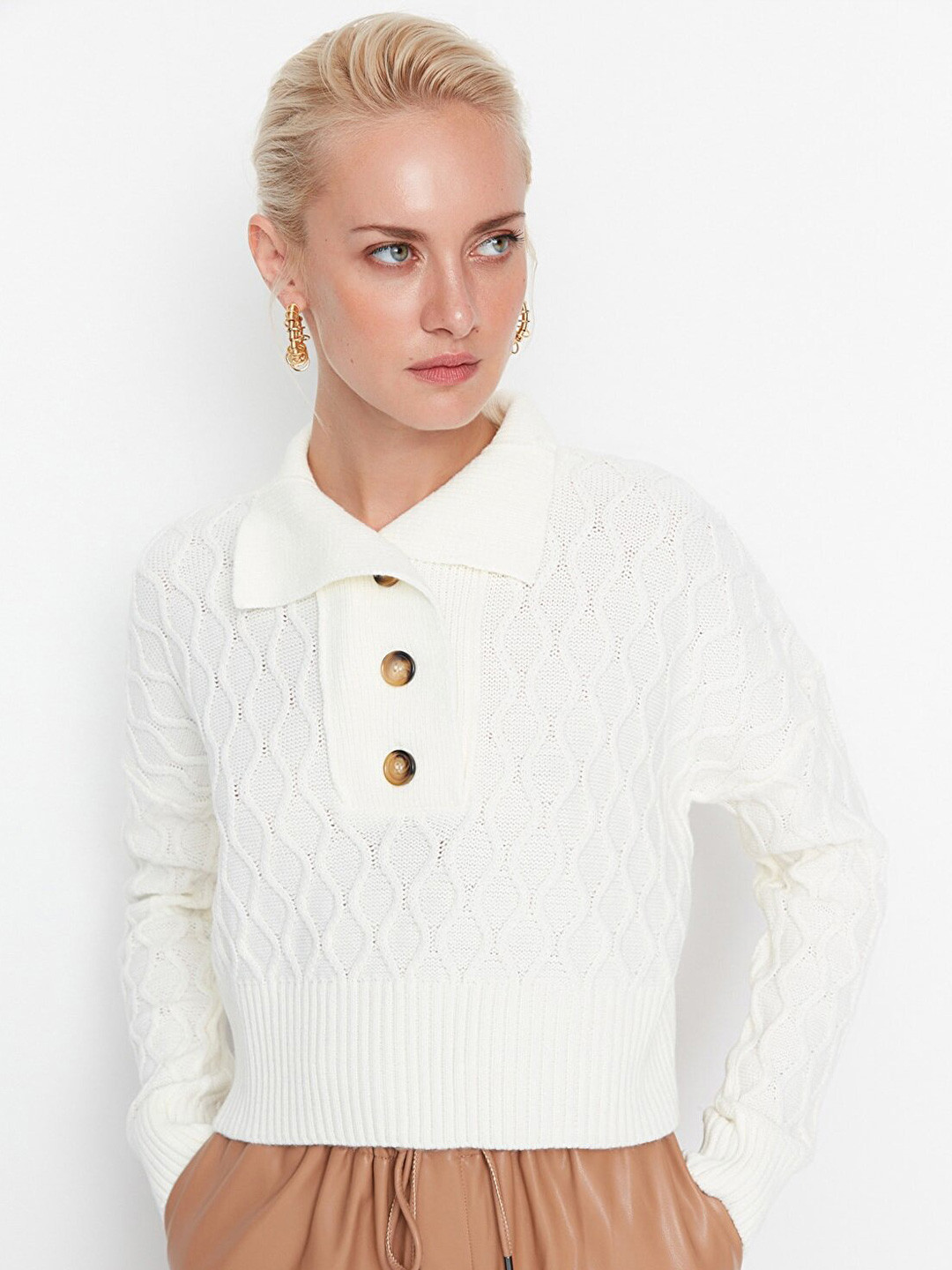 

Trendyol Women Off White Acrylic Pullover Sweater