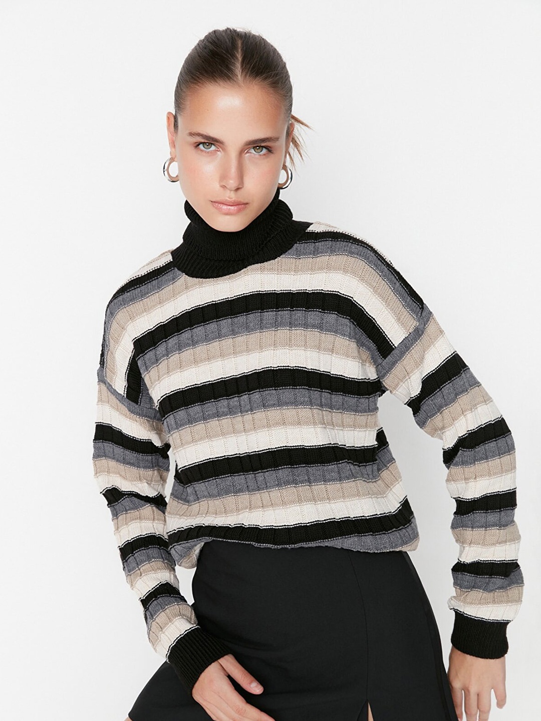 

Trendyol Women Black & Beige Striped Acrylic Pullover Sweater