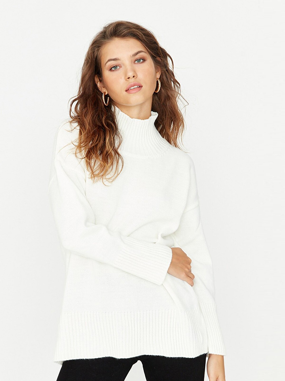 

Trendyol Women Off White Acrylic Pullover Sweater