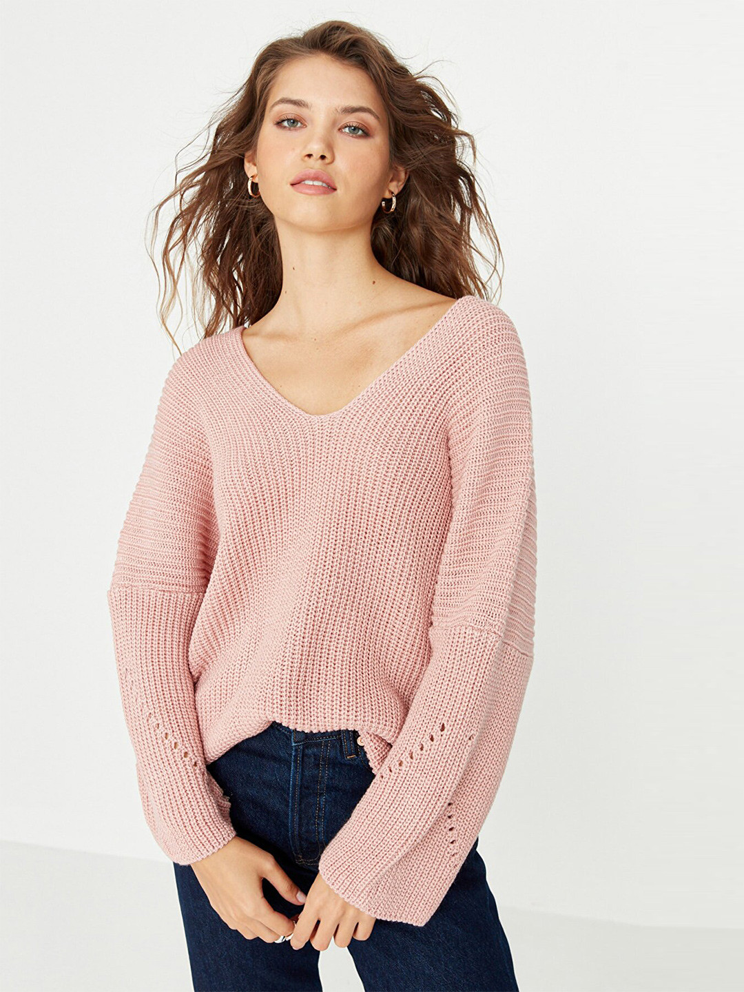 

Trendyol Women Pink V-Neck Pullover Sweater