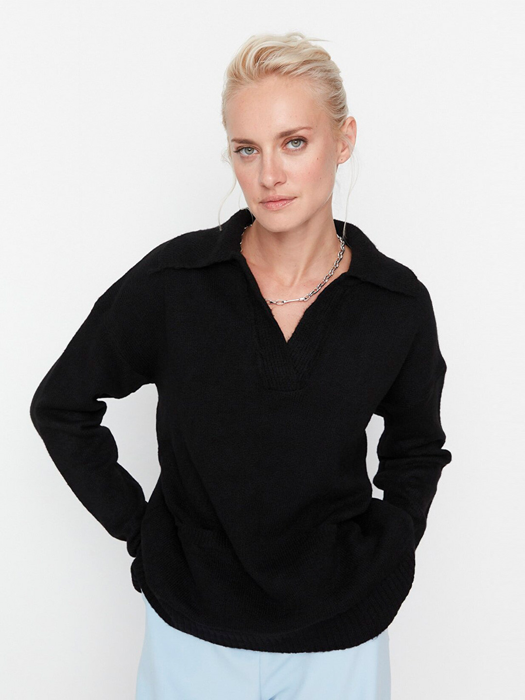 

Trendyol Women Black Solid Acrylic Pullover Sweater