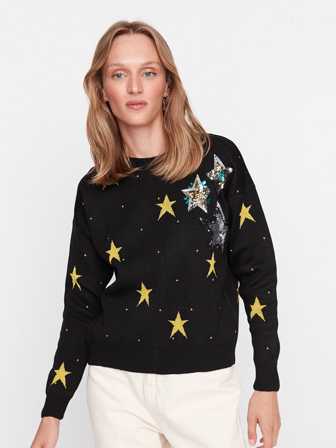

Trendyol Women Black Embellished Quirky Printed Pullover Sweater