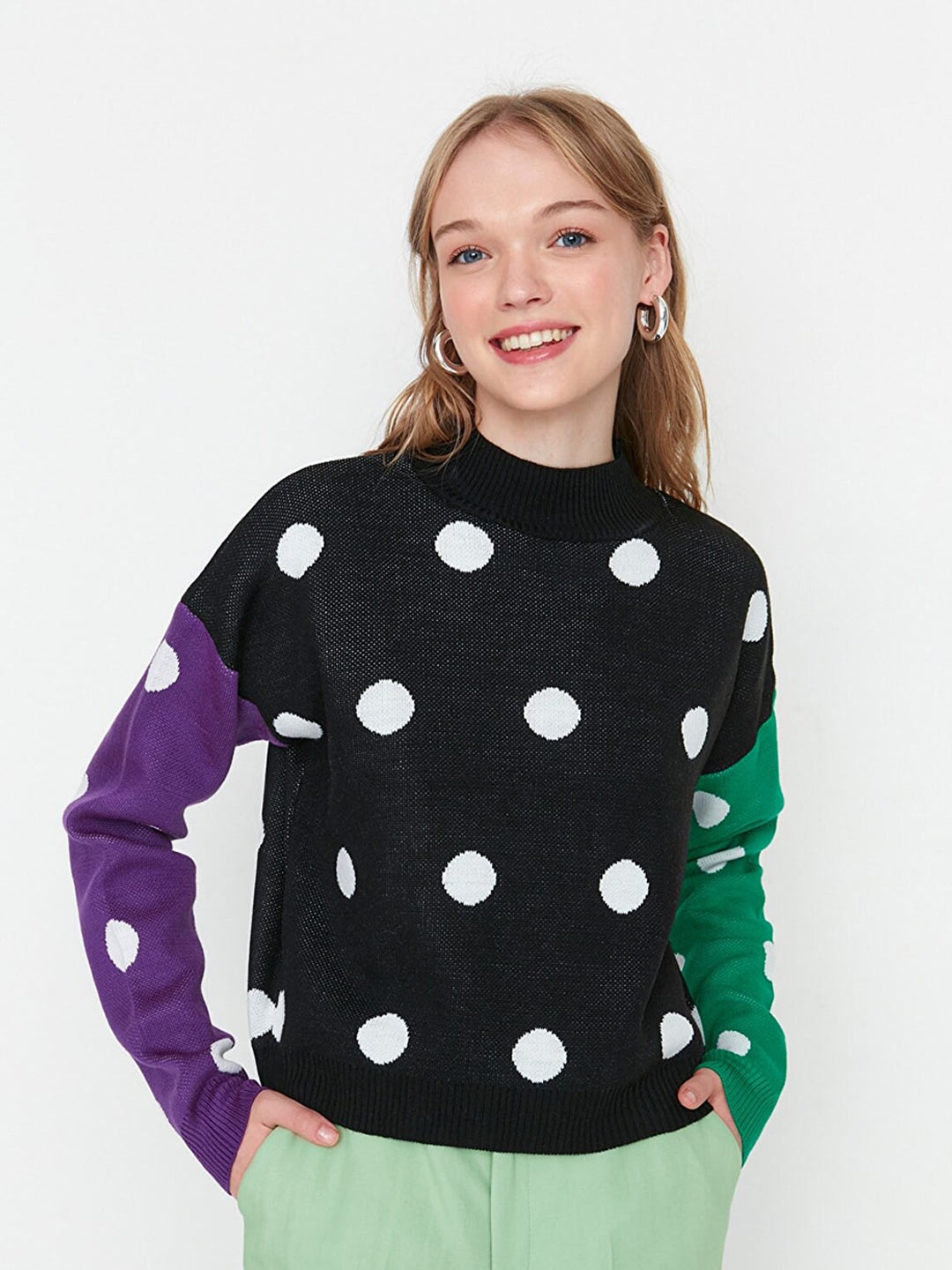 

Trendyol Women Black & Green Printed Pullover